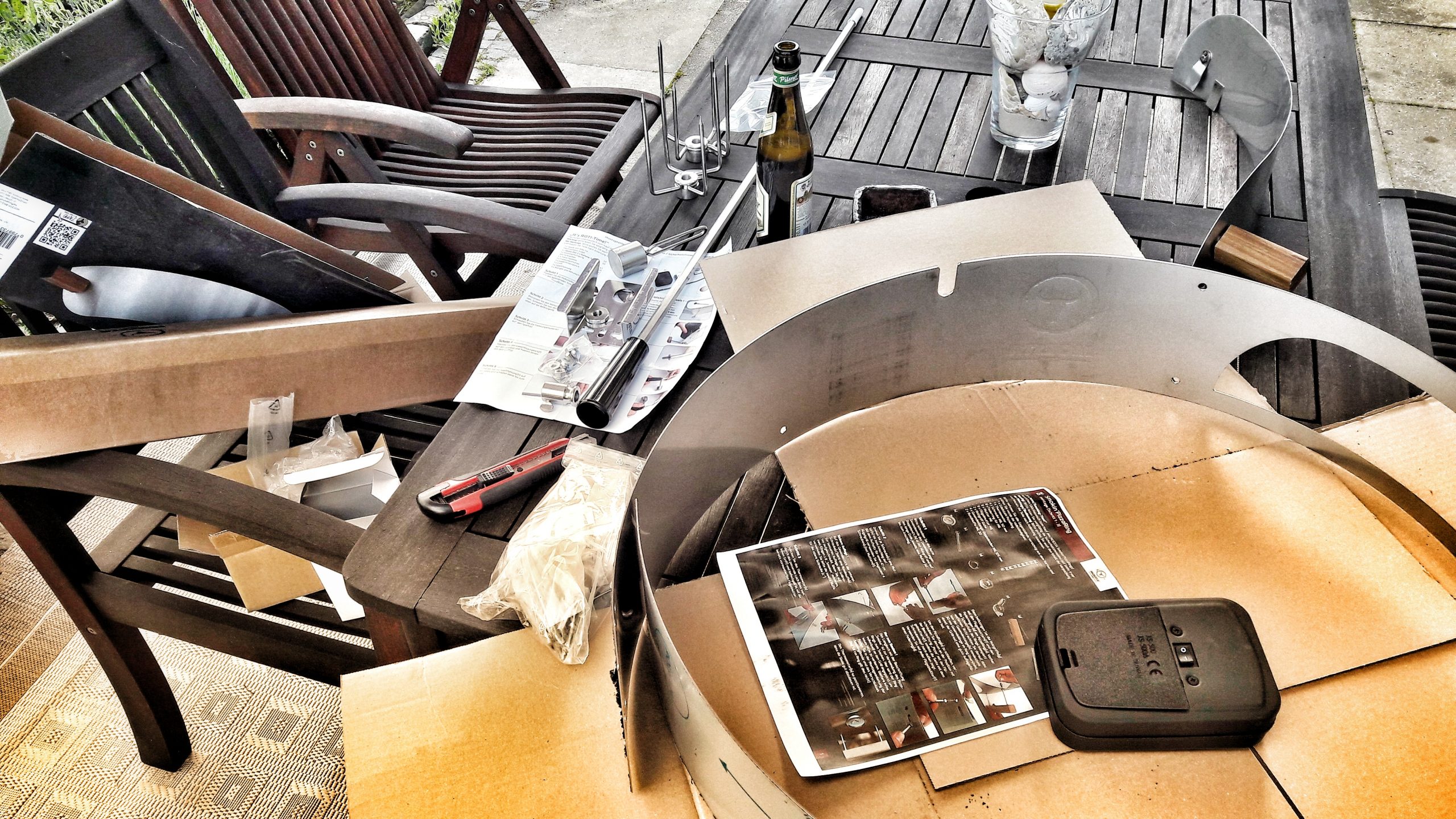 Schnickschnack auspacken und montieren